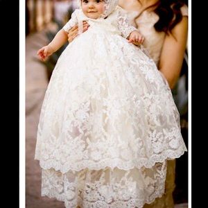 Beautiful Toddler Christening/Baptism/Blessing dress with bonnet. Brand new!